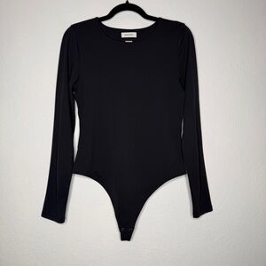 Babaton Black Long Sleeve Bodysuit Smooth Stretch Snap Closure Minimalist Size L